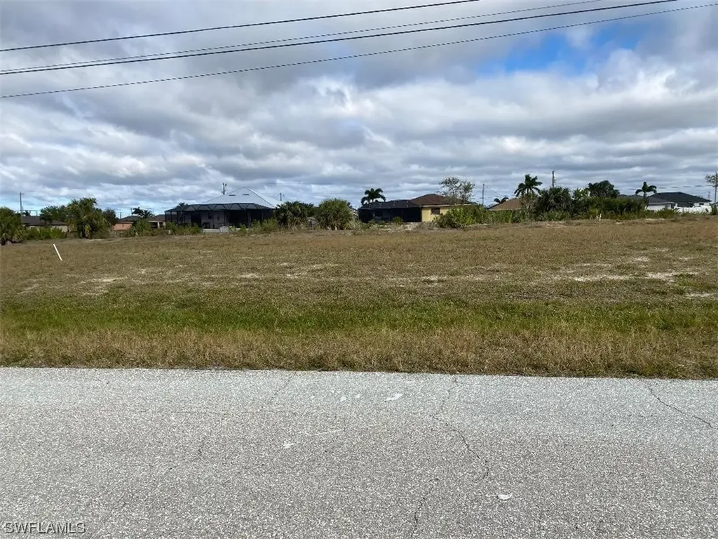 2207 NW 3rd Terrace Cape Coral FL 33993