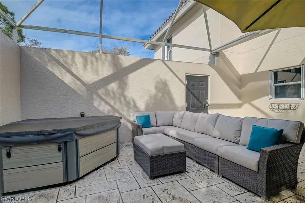 4536 Court Way Naples FL 34109