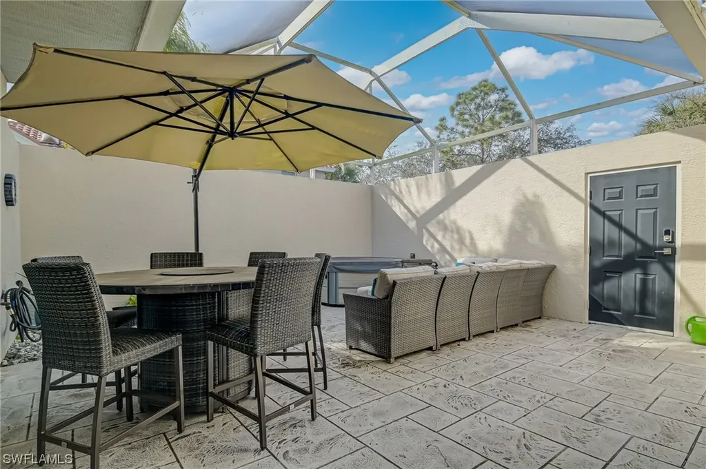 4536 Court Way Naples FL 34109