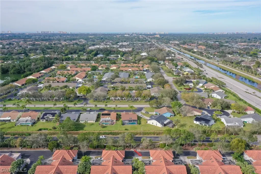 4536 Court Way Naples FL 34109