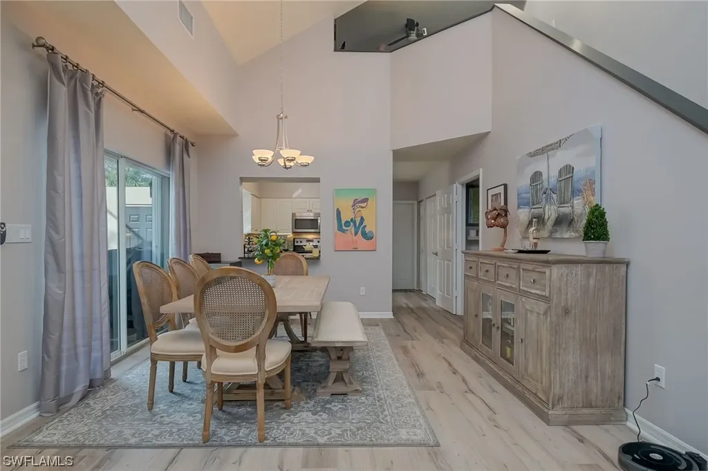 4536 Court Way Naples FL 34109