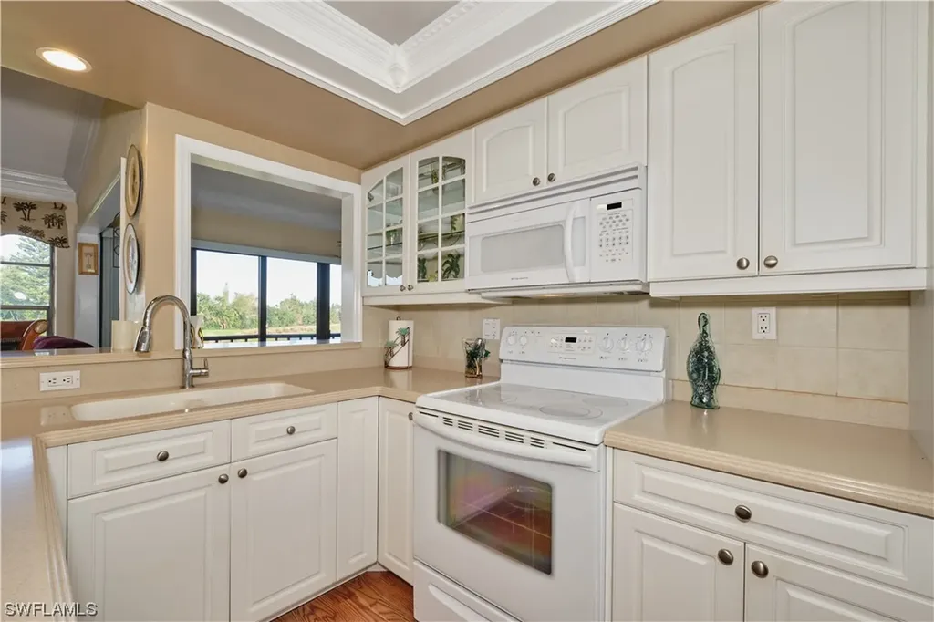 5565 Trailwinds Drive Fort Myers FL 33907