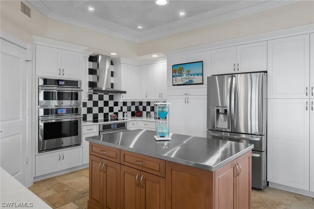 6061 Silver King Boulevard Cape Coral FL 33914