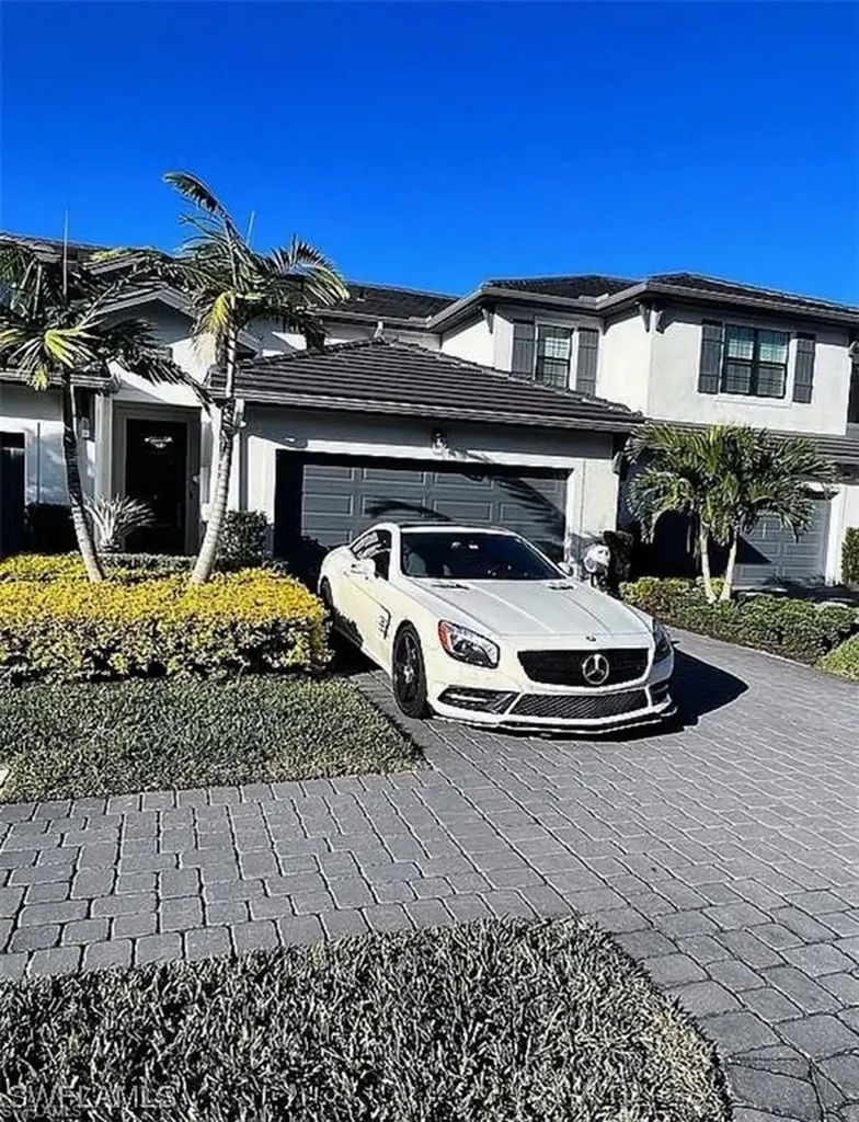 7345 Rockefeller Drive Naples FL 34119
