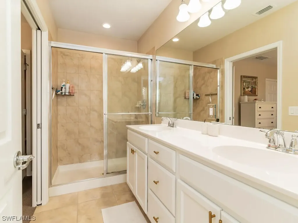 8286 Josefa Way Naples FL 34114