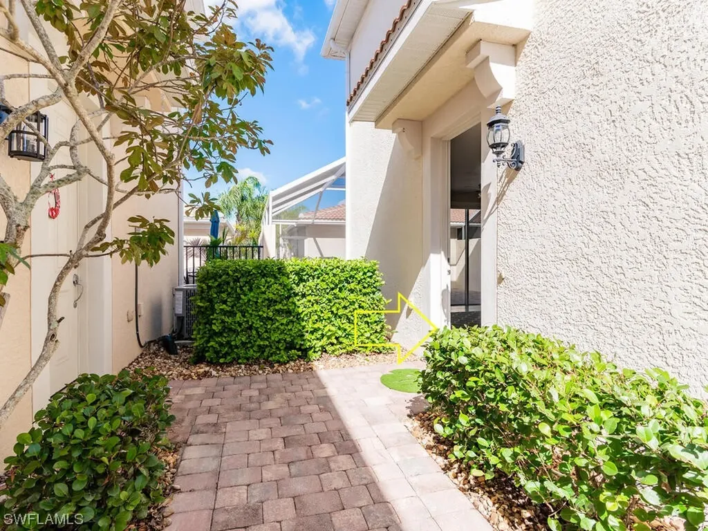8286 Josefa Way Naples FL 34114