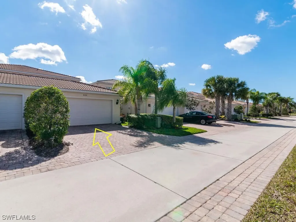 8286 Josefa Way Naples FL 34114