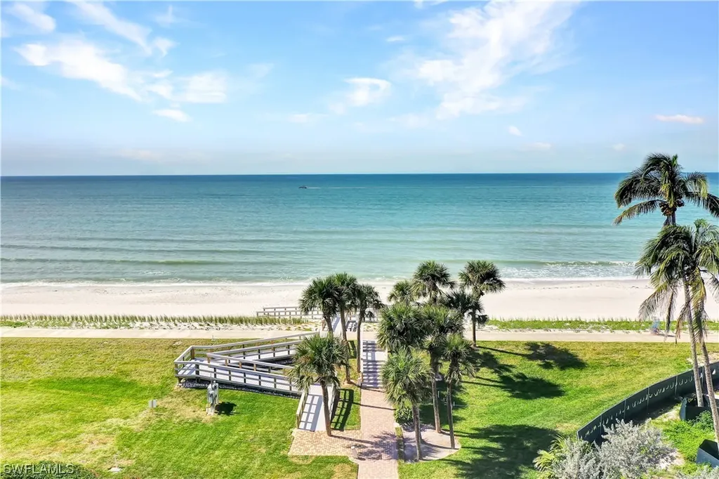 4251 Gulf Shore Boulevard N Naples FL 34103