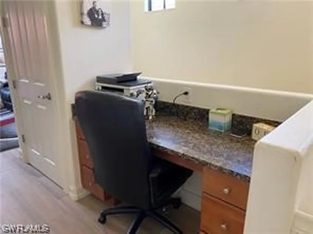 9145 Chula Vista Street Naples FL 34113