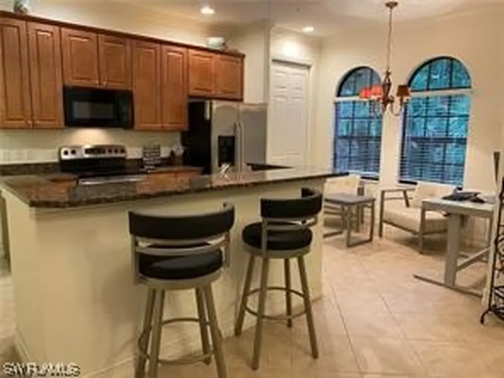 9145 Chula Vista Street Naples FL 34113
