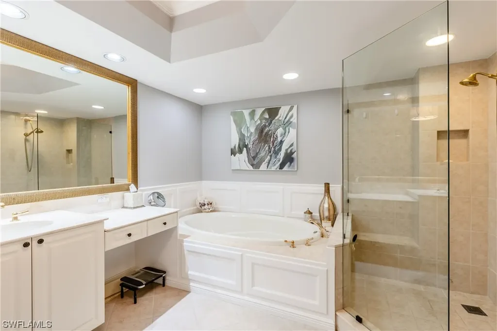 1060 Borghese Lane Naples FL 34114
