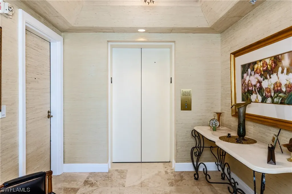 1060 Borghese Lane Naples FL 34114