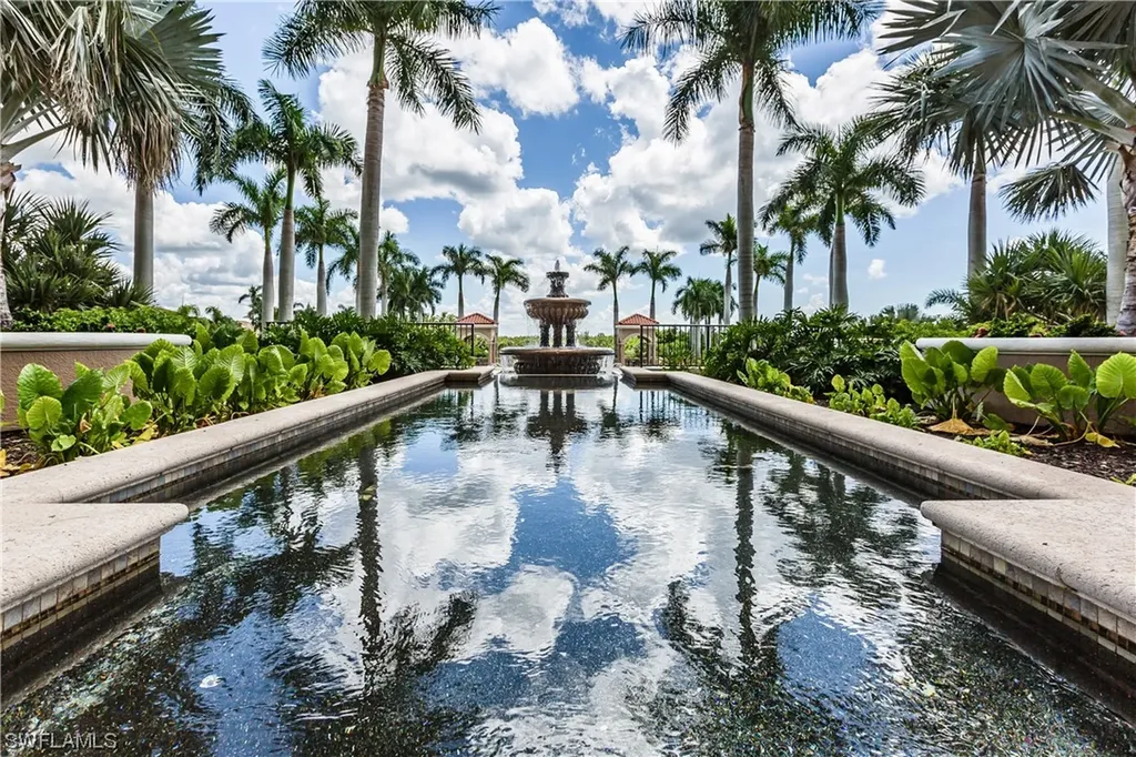 1060 Borghese Lane Naples FL 34114
