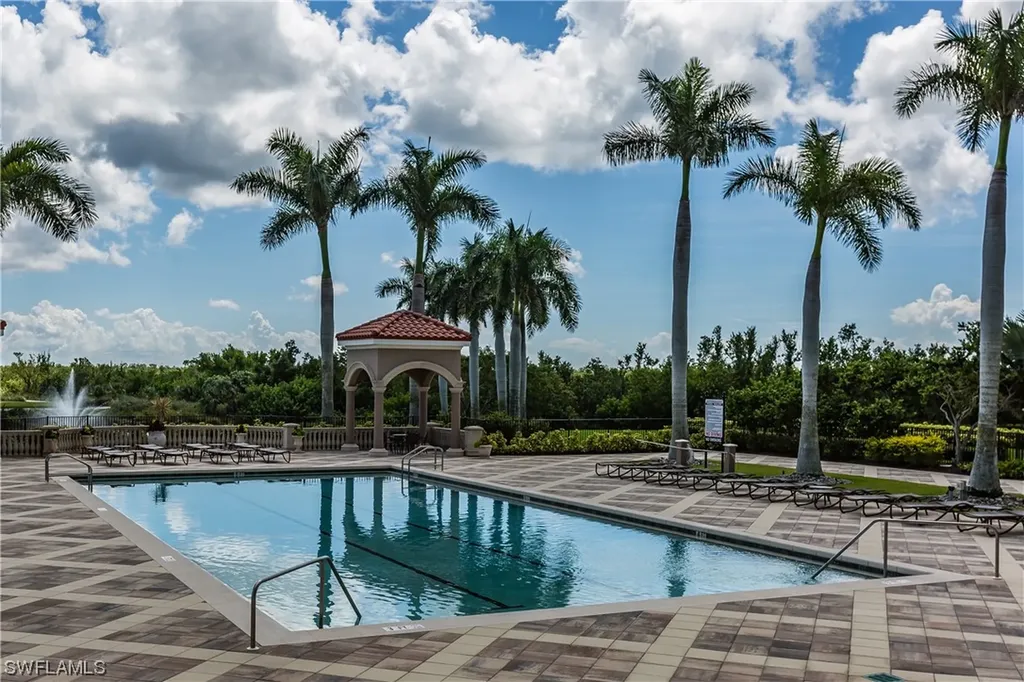 1060 Borghese Lane Naples FL 34114
