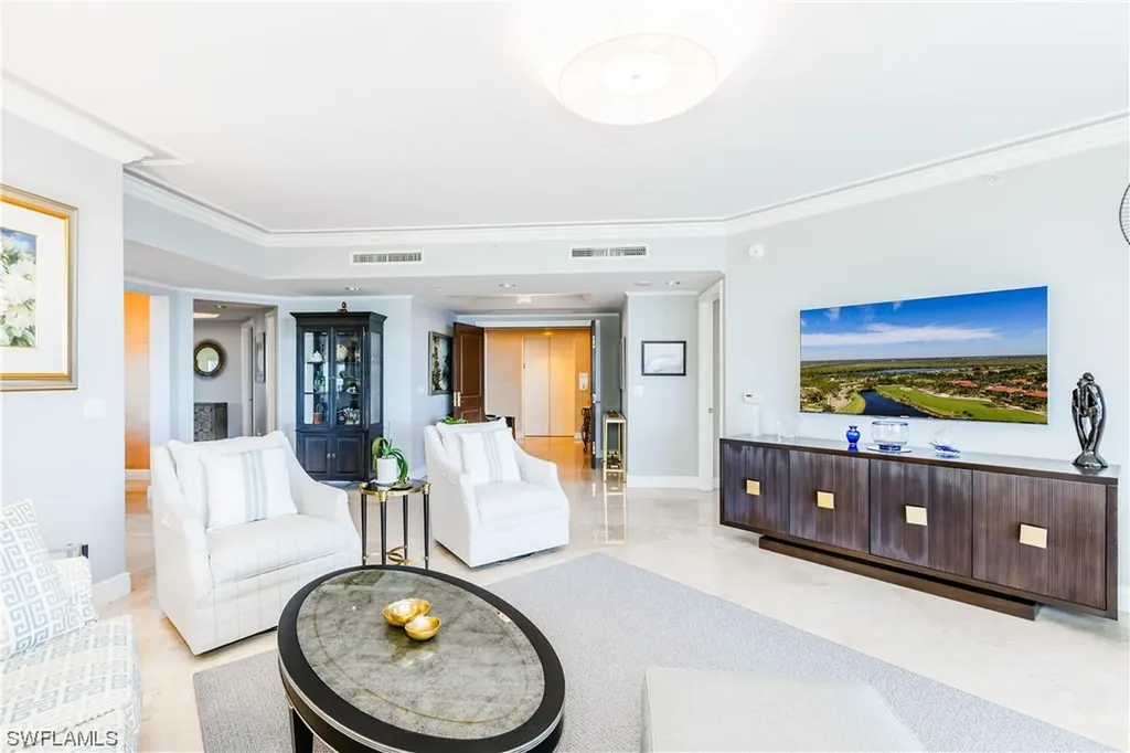1060 Borghese Lane Naples FL 34114
