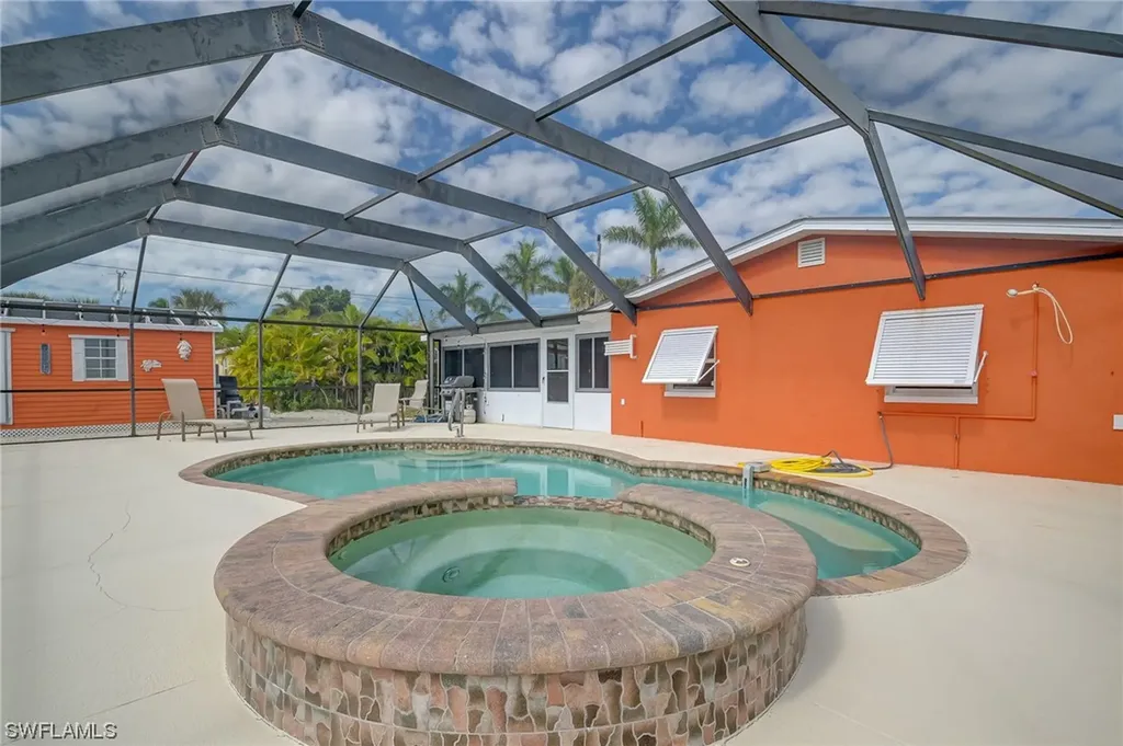 2561 Rose Avenue St. James City FL 33956