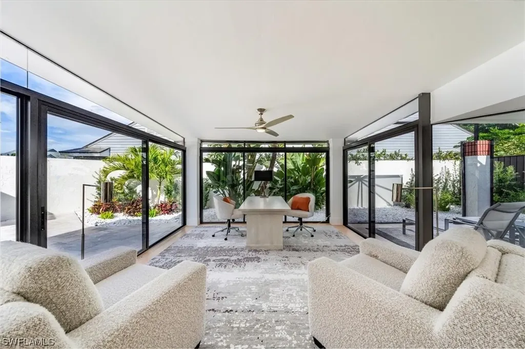598 Bay Villas Lane Naples FL 34108