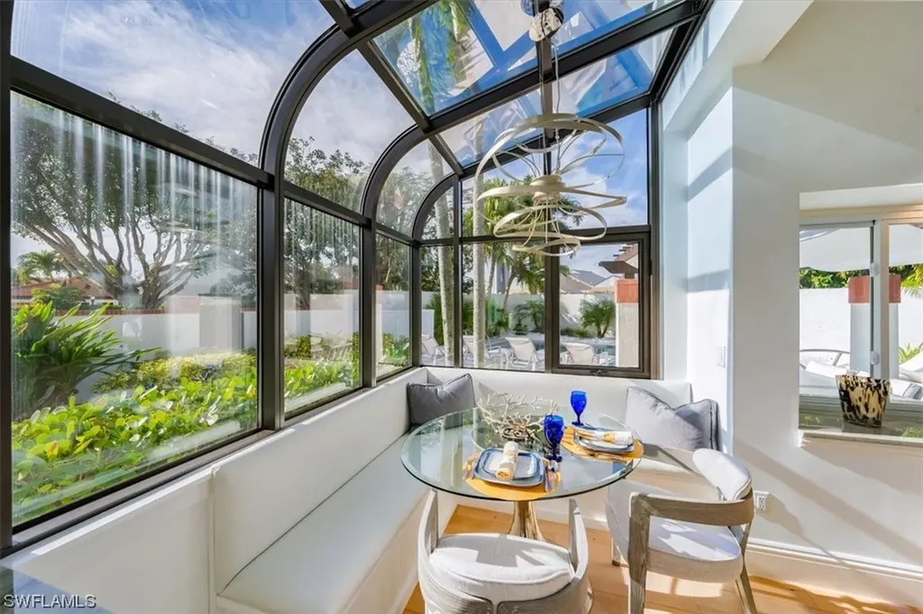 598 Bay Villas Lane Naples FL 34108