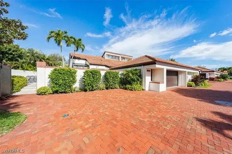 598 Bay Villas Lane Naples FL 34108
