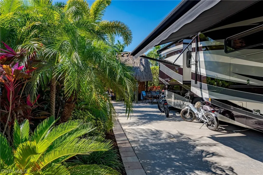13592 Snook Circle Naples FL 34114