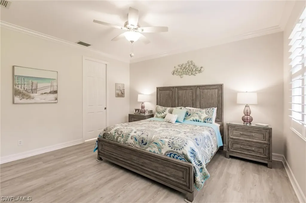 1912 Tarpon Bay Drive N Naples FL 34119