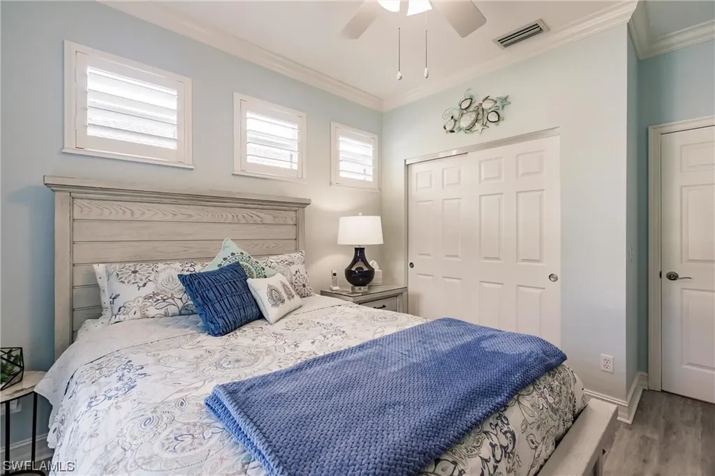 1912 Tarpon Bay Drive N Naples FL 34119