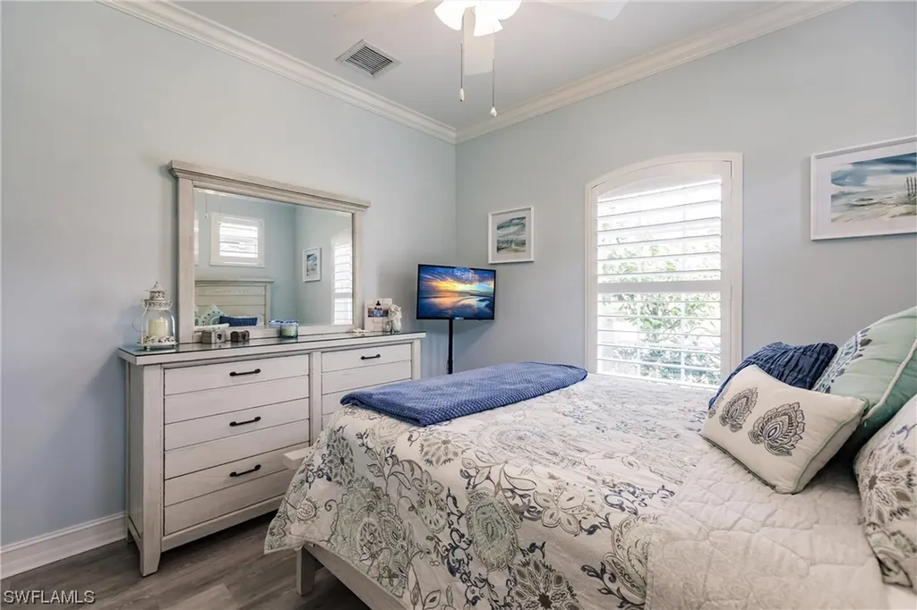 1912 Tarpon Bay Drive N Naples FL 34119