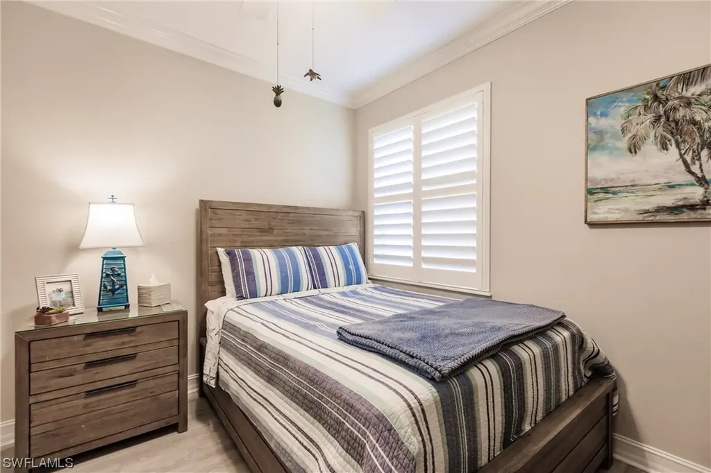 1912 Tarpon Bay Drive N Naples FL 34119