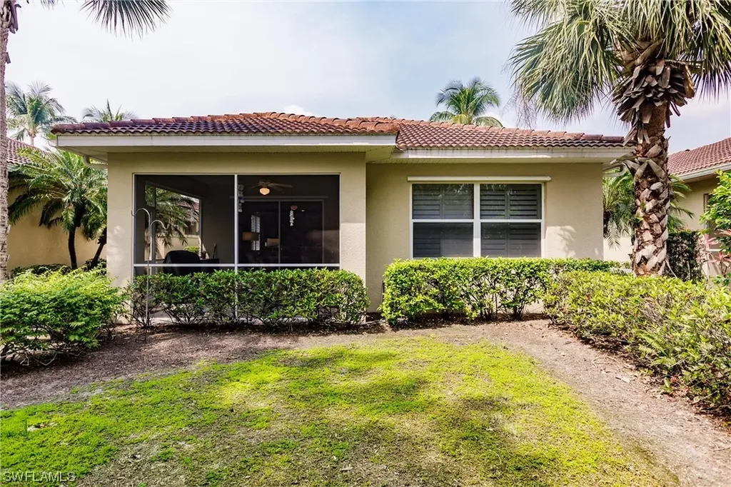 1912 Tarpon Bay Drive N Naples FL 34119
