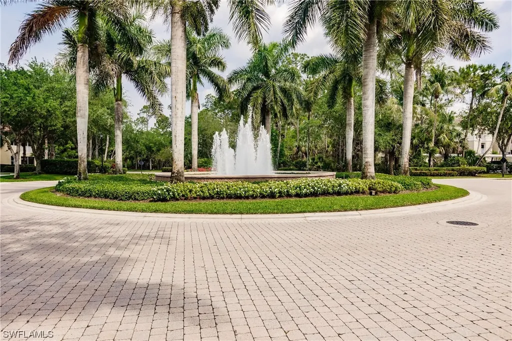 1912 Tarpon Bay Drive N Naples FL 34119