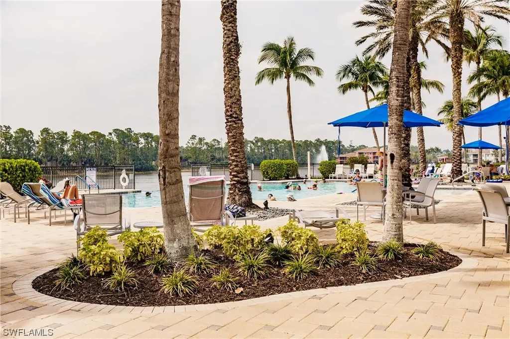 1912 Tarpon Bay Drive N Naples FL 34119