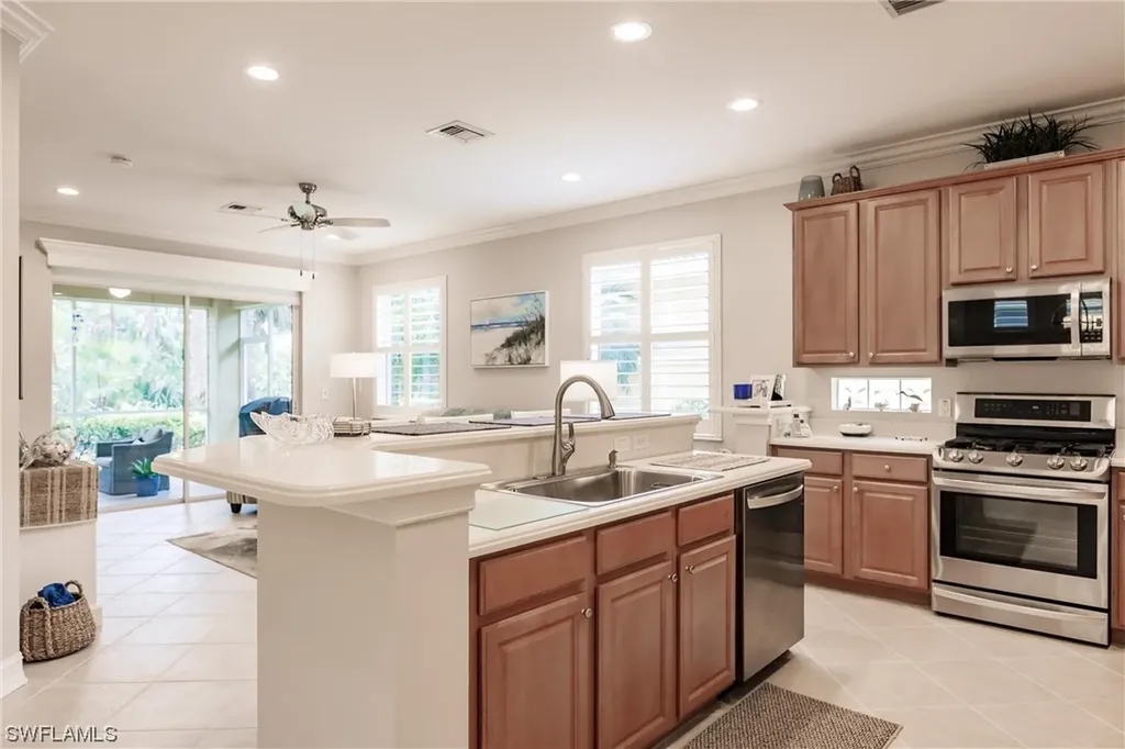 1912 Tarpon Bay Drive N Naples FL 34119