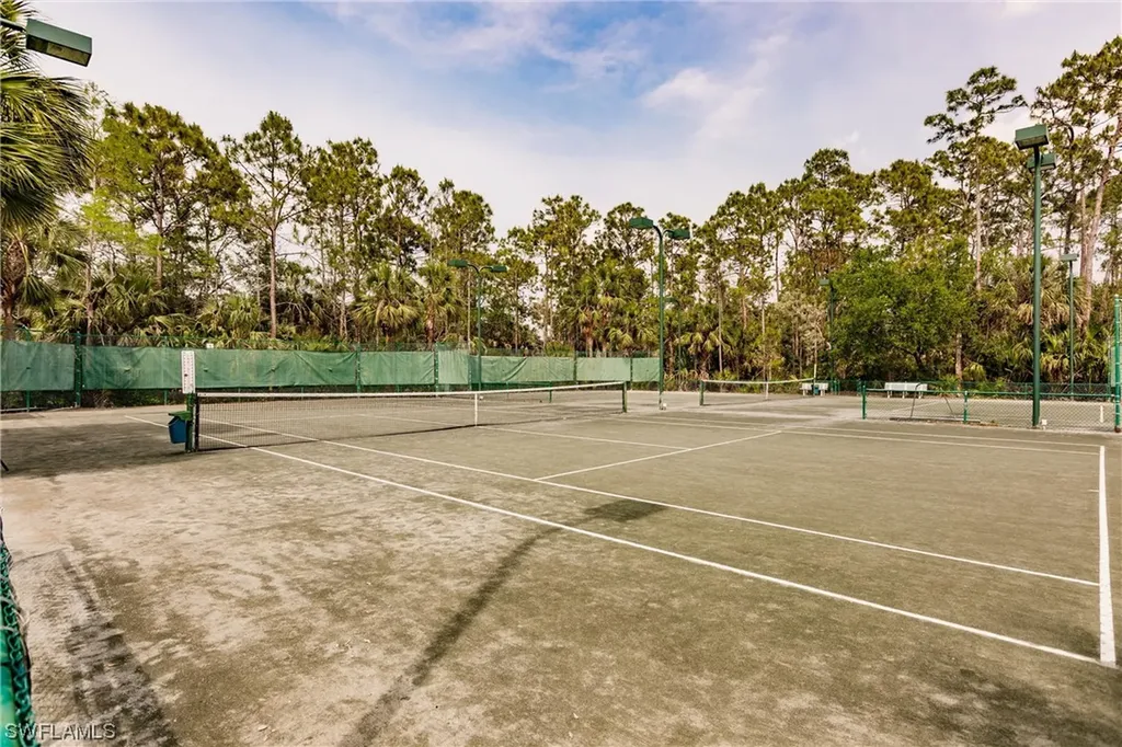 1912 Tarpon Bay Drive N Naples FL 34119