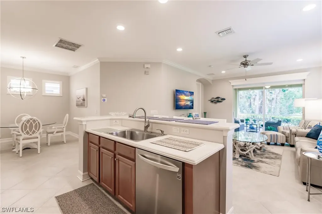 1912 Tarpon Bay Drive N Naples FL 34119
