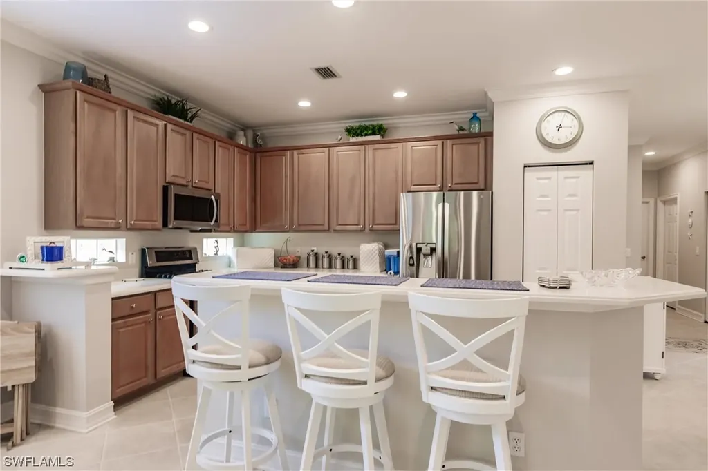 1912 Tarpon Bay Drive N Naples FL 34119