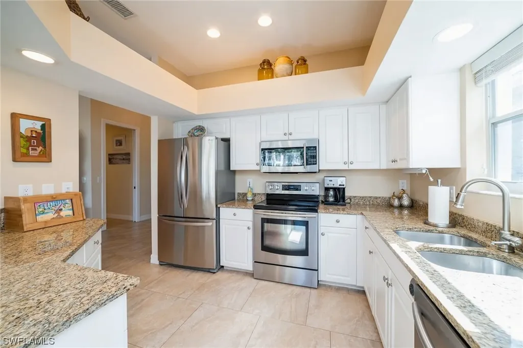 4008 Kensington High Street Naples FL 34105