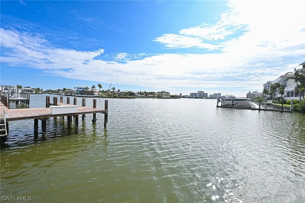 116 Bayview Avenue Naples FL 34108