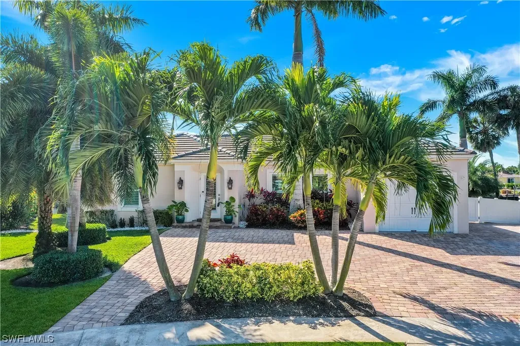 746 Apple Court Marco Island FL 34145