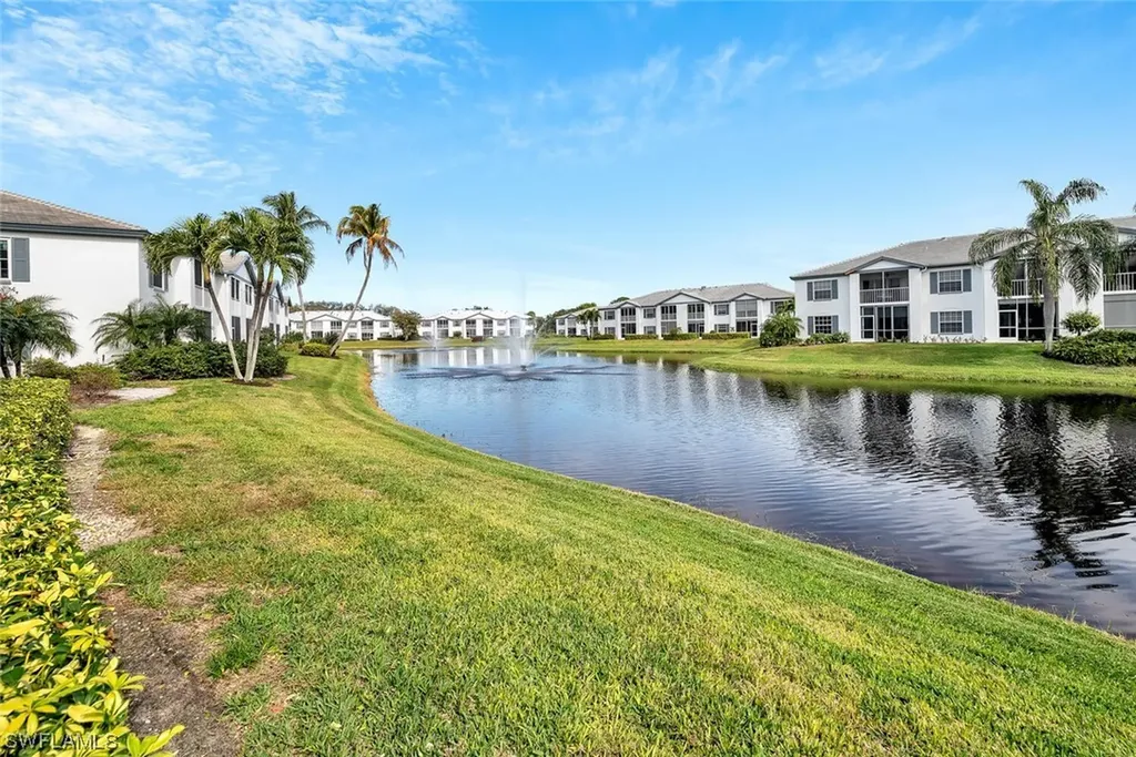 824 Tanbark Drive Naples FL 34108