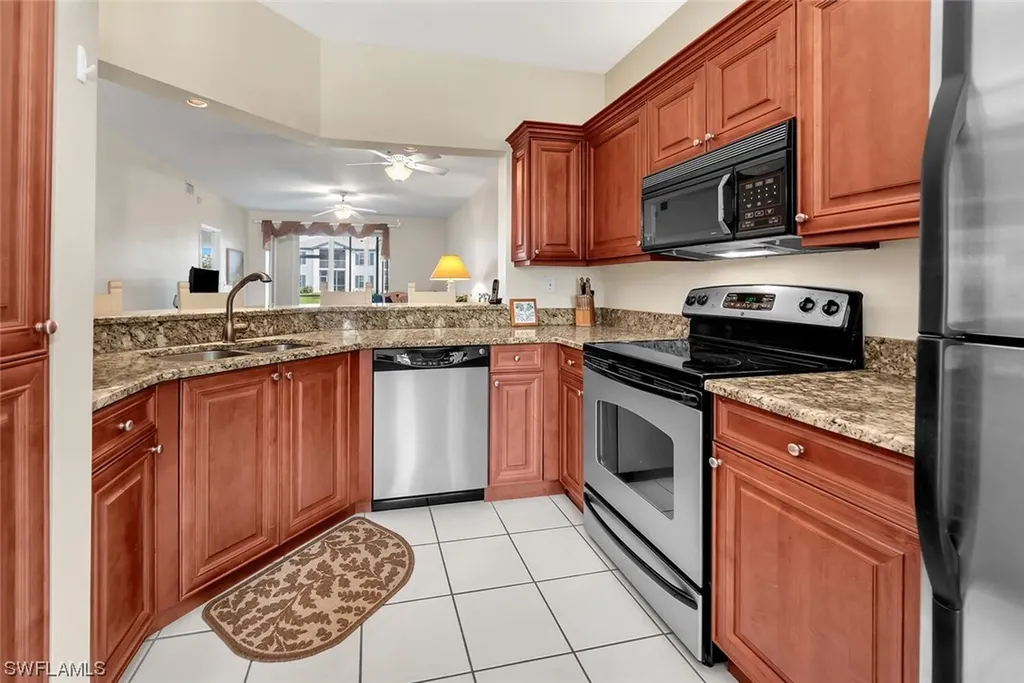 824 Tanbark Drive Naples FL 34108