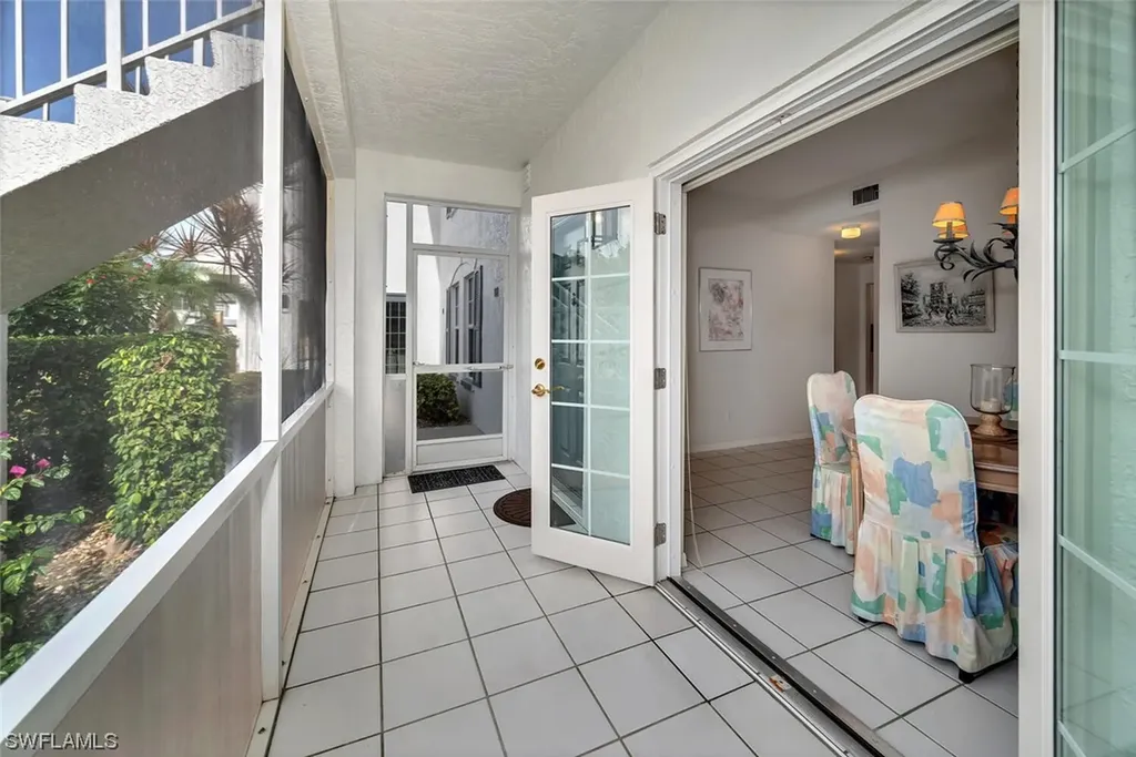 824 Tanbark Drive Naples FL 34108