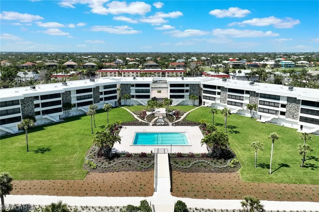 1605 Middle Gulf Drive Sanibel FL 33957