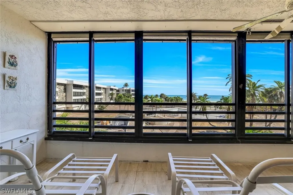 1605 Middle Gulf Drive Sanibel FL 33957
