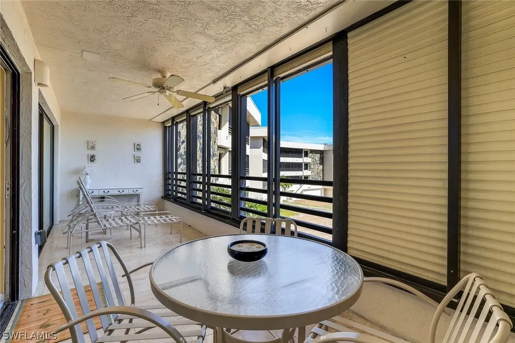 1605 Middle Gulf Drive Sanibel FL 33957