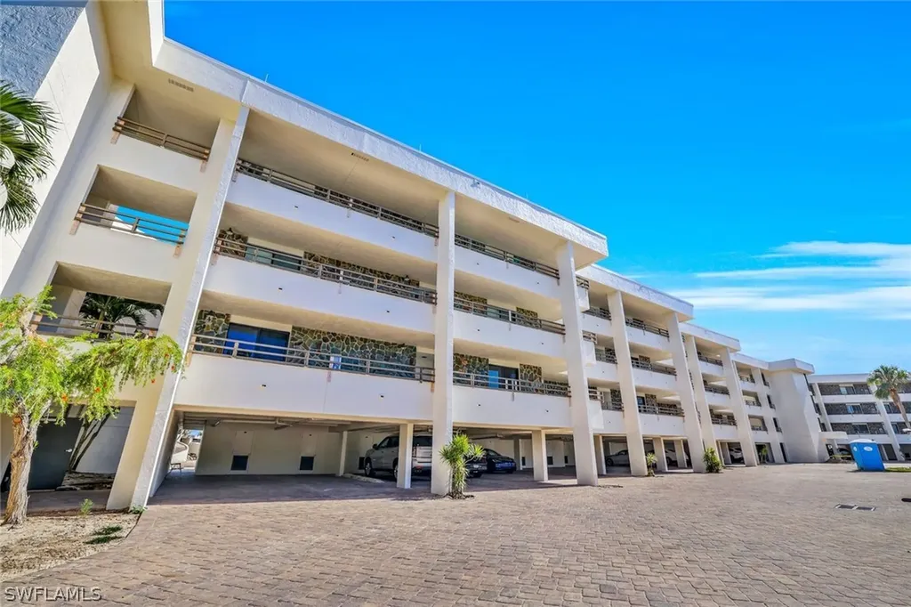 1605 Middle Gulf Drive Sanibel FL 33957