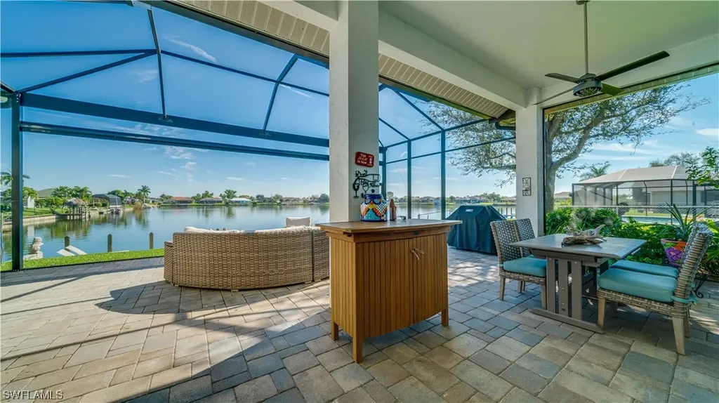 11 SE 10th Avenue Cape Coral FL 33990
