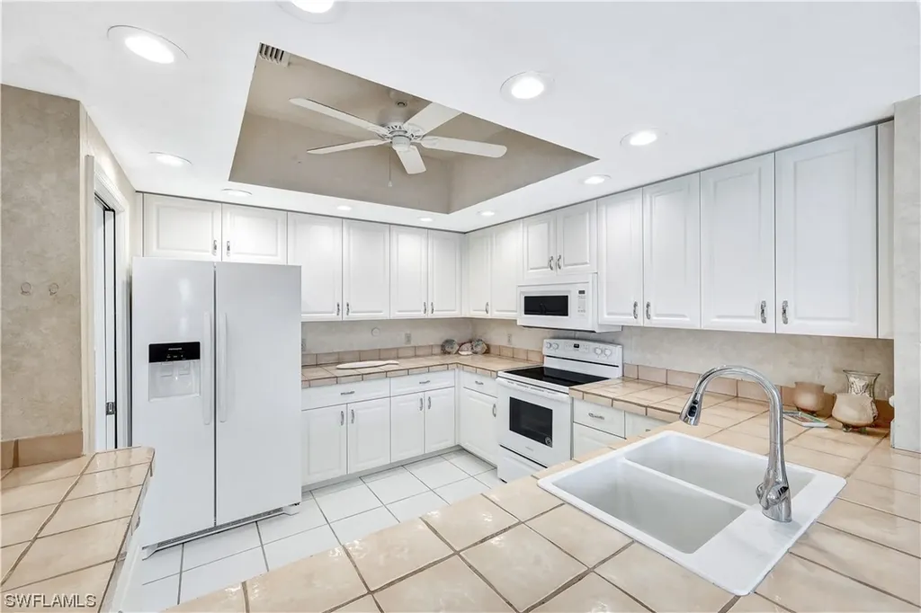 1726 Hummingbird Court Marco Island FL 34145