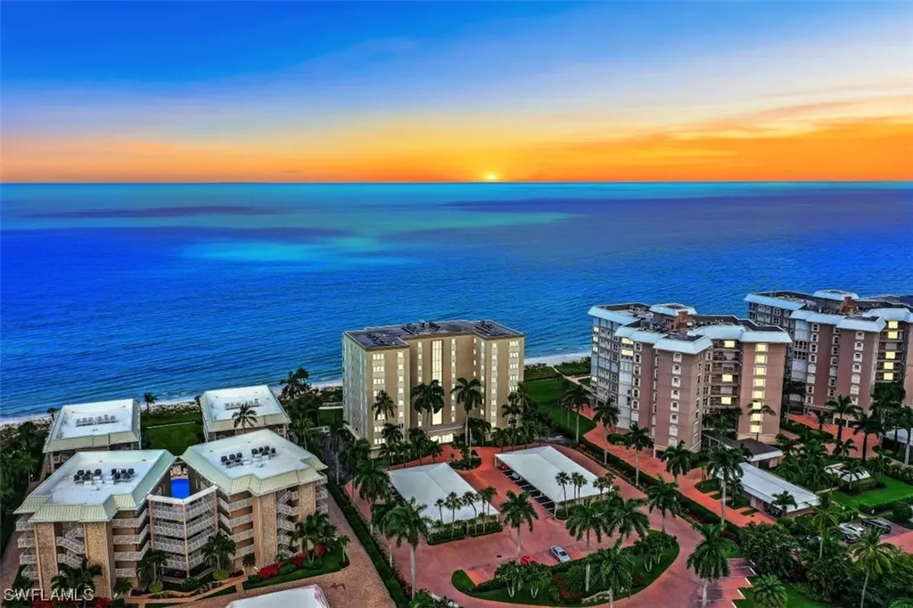 2885 Gulf Shore Boulevard N Naples FL 34103