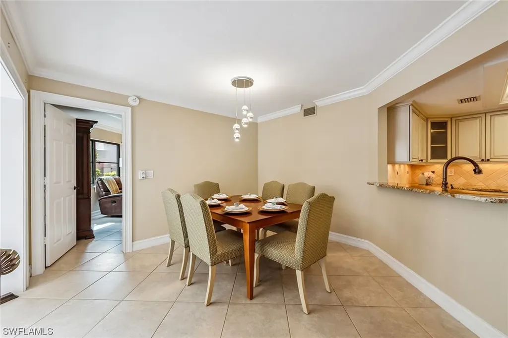 6525 Valen Way Naples FL 34108
