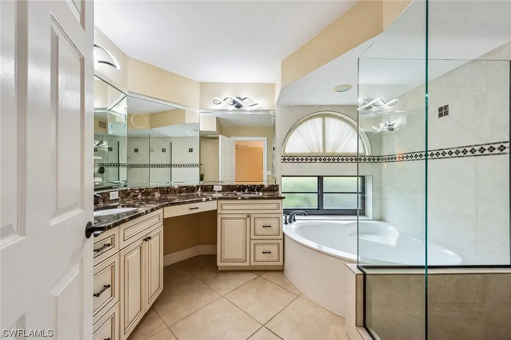 6525 Valen Way Naples FL 34108